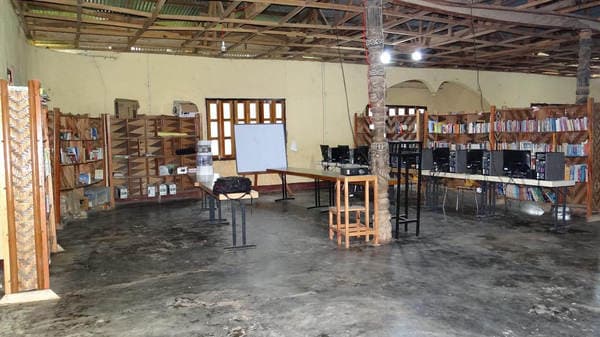 Guneku Royal Community Library — photograph from the Guneku Fondom archive