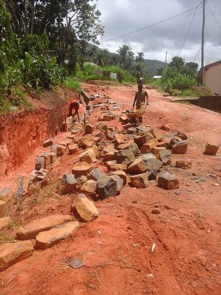THE TONMUKOM - WINDIK ROAD WORK — photograph from the Guneku Fondom archive