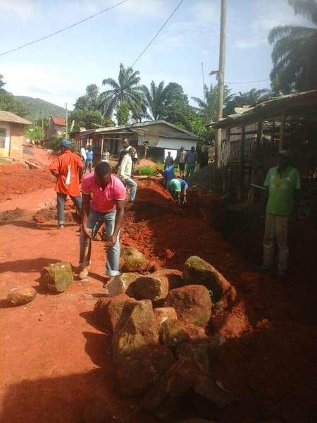 THE TONMUKOM - WINDIK ROAD WORK — photograph from the Guneku Fondom archive