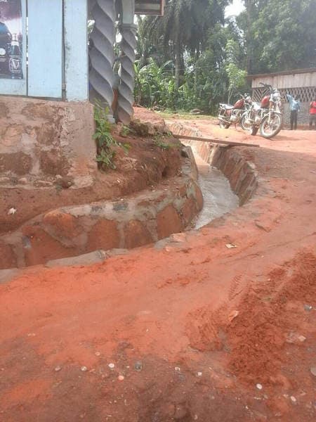 THE TONMUKOM - WINDIK ROAD WORK — photograph from the Guneku Fondom archive