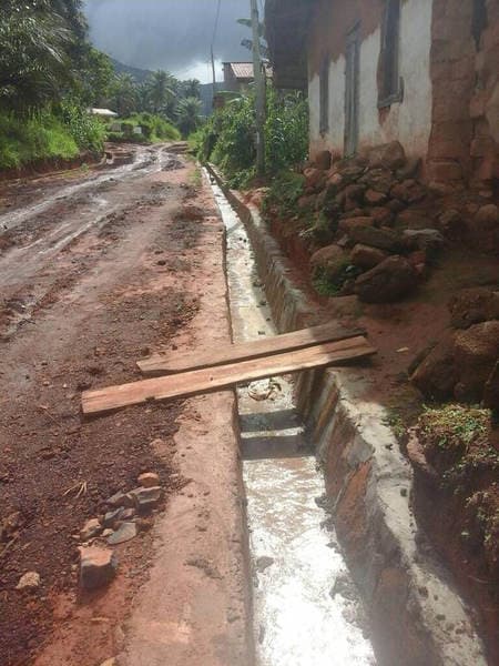 THE TONMUKOM - WINDIK ROAD WORK — photograph from the Guneku Fondom archive