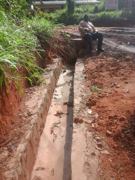 THE TONMUKOM - WINDIK ROAD WORK — photograph from the Guneku Fondom archive