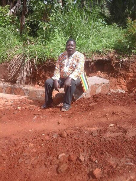 THE TONMUKOM - WINDIK ROAD WORK — photograph from the Guneku Fondom archive