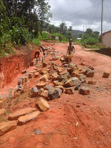 THE TONMUKOM - WINDIK ROAD WORK — photograph from the Guneku Fondom archive