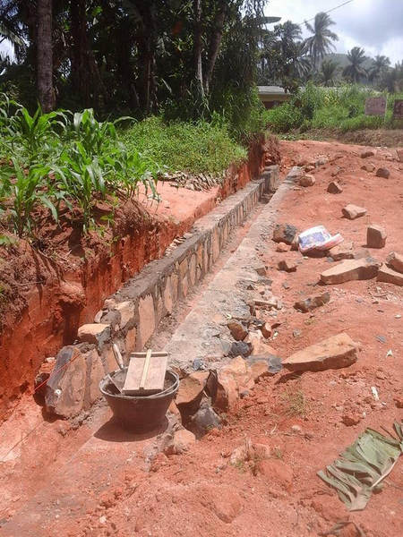 THE TONMUKOM - WINDIK ROAD WORK — photograph from the Guneku Fondom archive